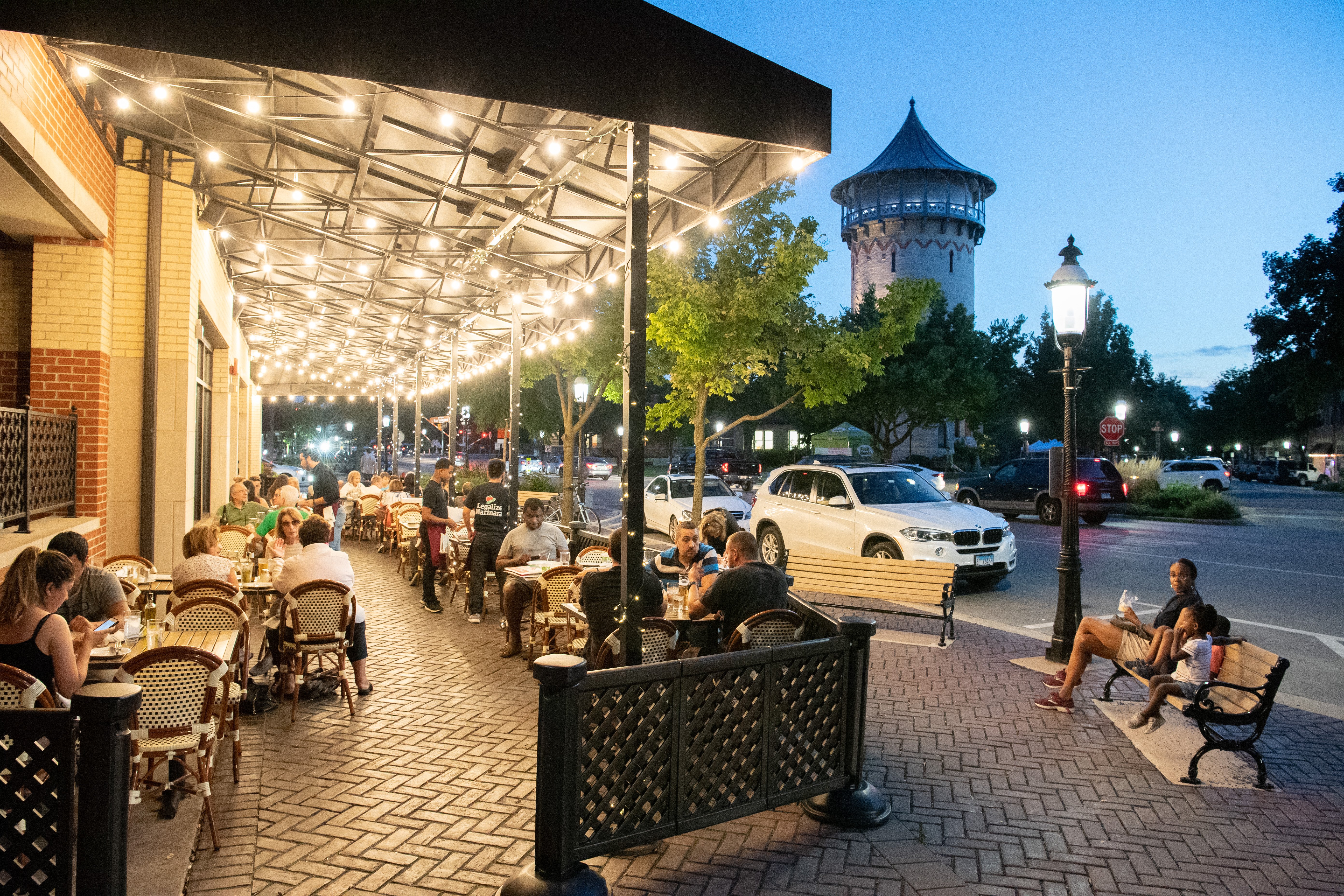 190918_FrankLloydWrightFarmersDistilleryRestaurants_A2072