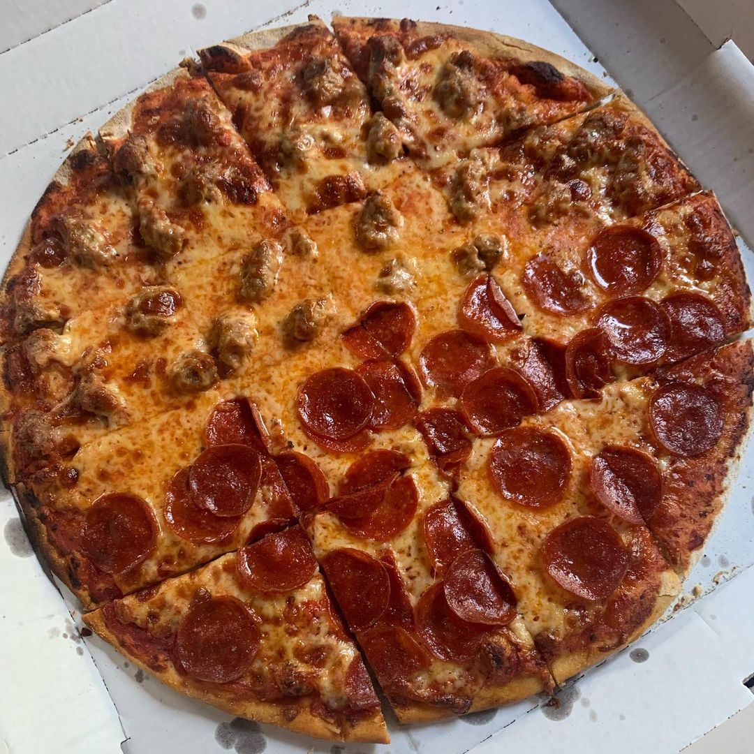 The Local’s Picks for Best Pizza - Oak Park & the Near West Suburbs