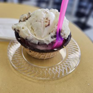 Daisy's Treats & Bakery