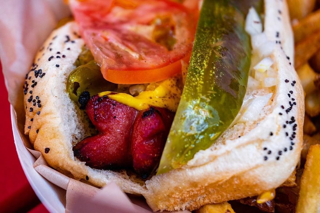 The 12 Most Mouthwatering Hot Dogs Near Oak Park