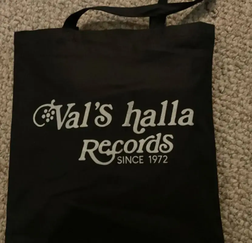 Why Vinyl Lovers Have to Visit Val’s halla Records in Oak Park